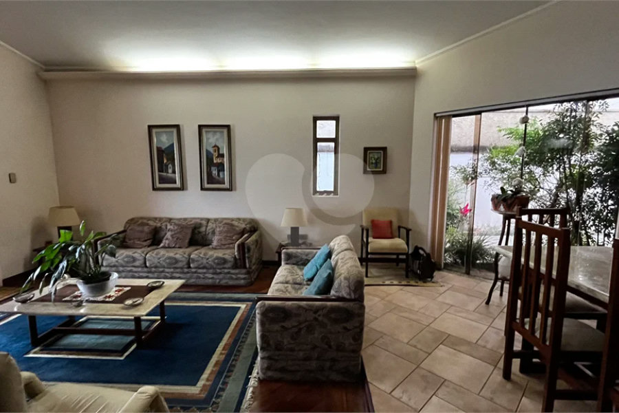 Casa à venda com 3 quartos, sendo 1 suíte, em Jardim Dos Estados, Poços de Caldas - MG