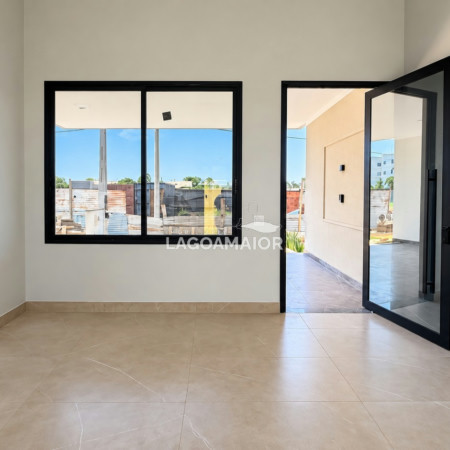 Casa à venda com 3 quartos, sendo 1 suíte, no condomínio Terra Ville, Três Lagoas - MS