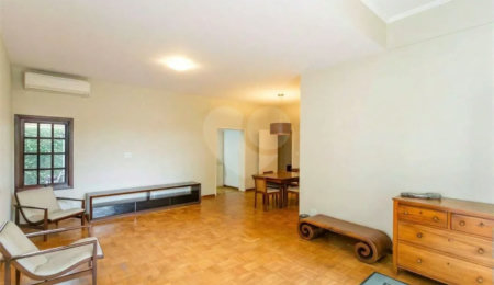 Casa Térrea à venda com 3 quartos, sendo 1 suíte,  em Granja Julieta, São Paulo, SP