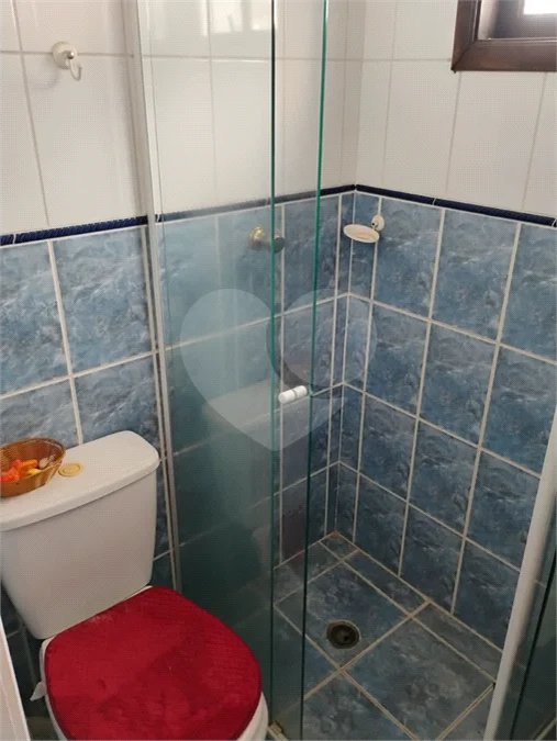 Vende-se sobrado de 3 andares na Vila Santa Catarina