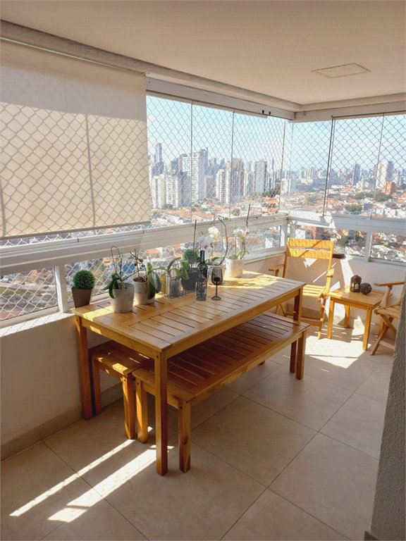 Apartamento Condominio Clube em Pinheiros com 90 m² Útil com 3 dormitórios sendo 1 suíte com 1 Vagas