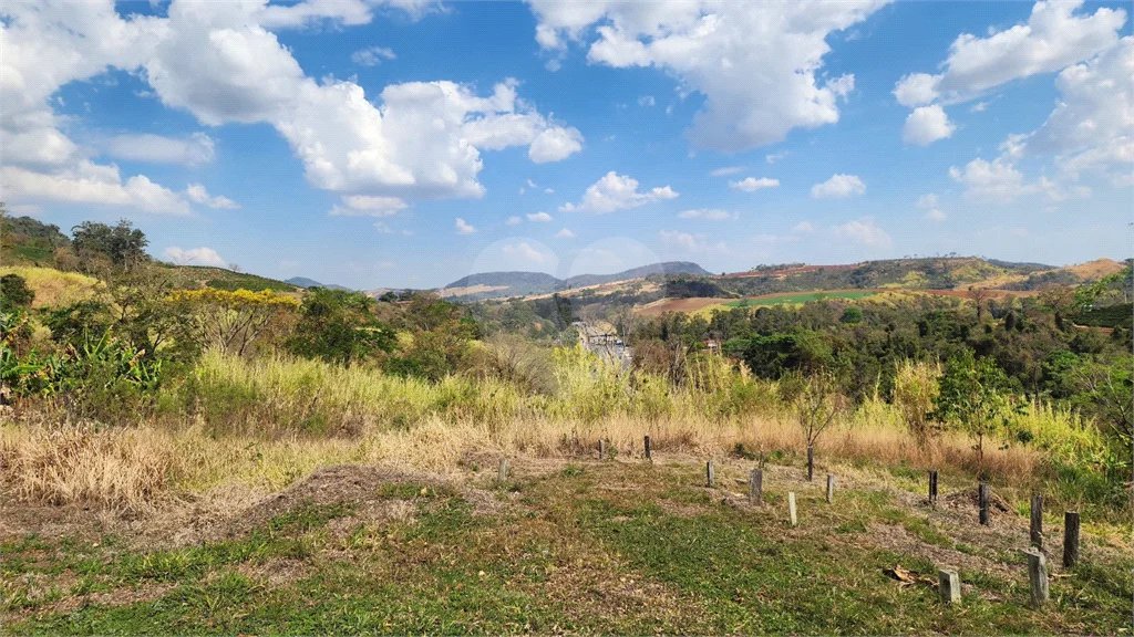 Sítio de 31 mil m² à VENDA em Àguas da Prata/SP