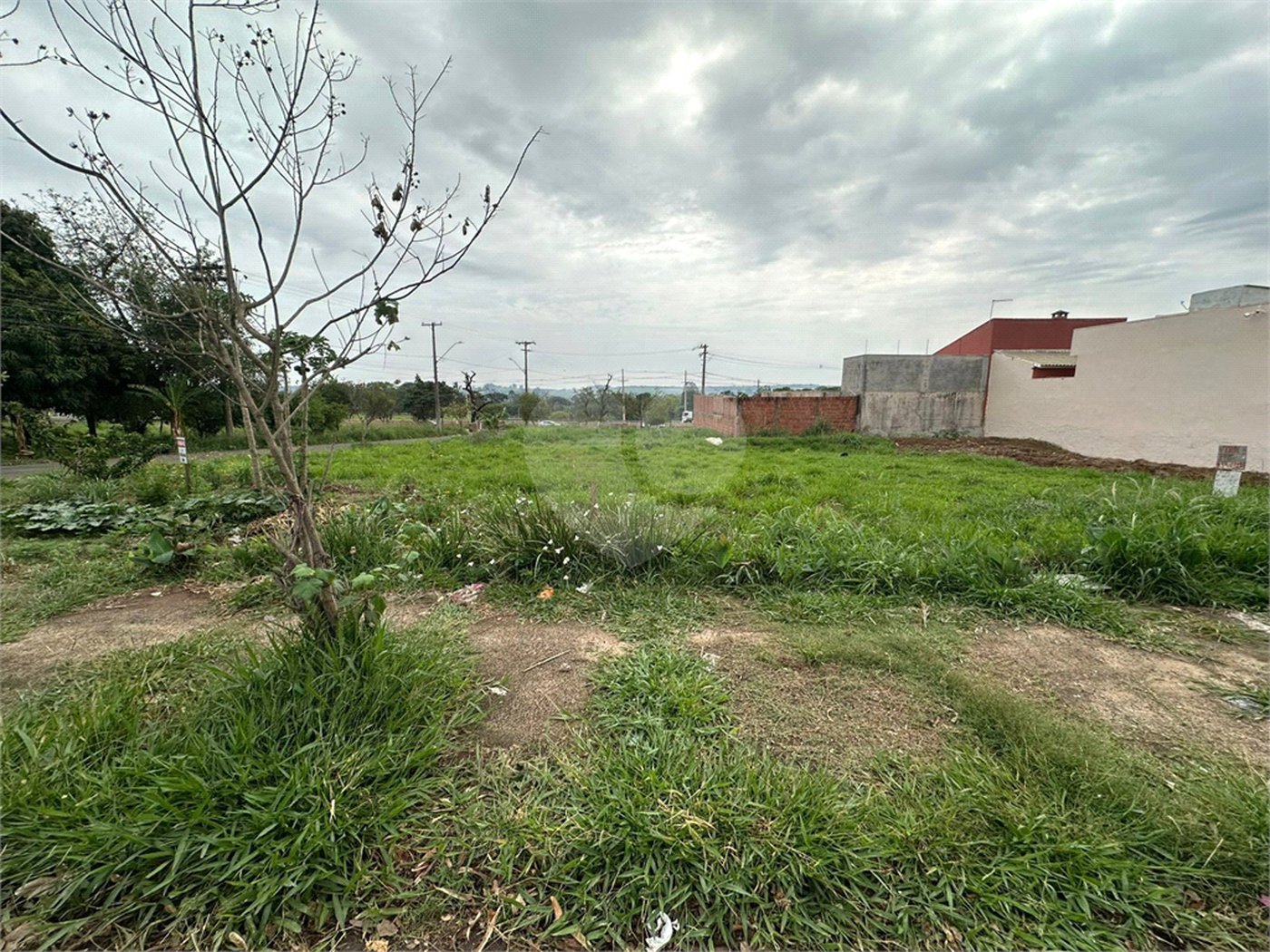 Terreno á venda, com 197m2, no Bairro Parque Primavera em São Carlos.