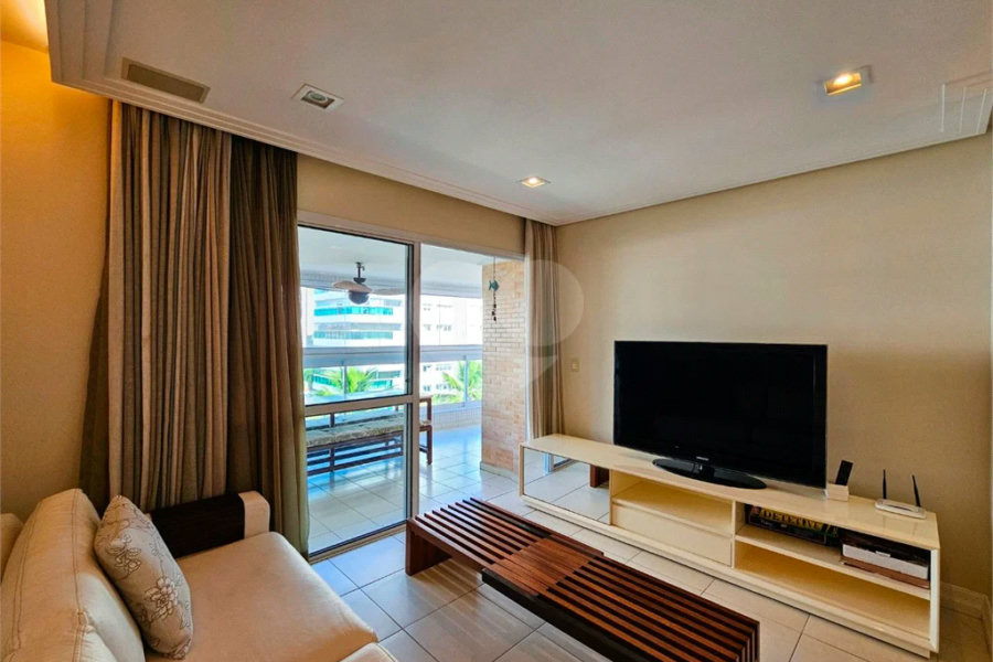Apartamento à venda com 3 quartos, sendo 1 suíte,  em Riviera de São Lourenço, Bertioga, SP