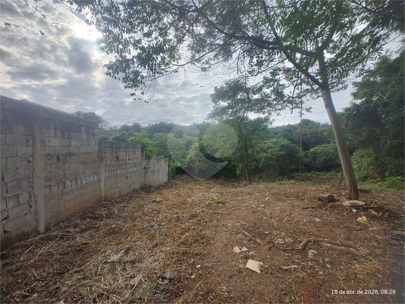 Terreno em Atibaia com 1.196 metros, ótimo para chácara, excelente localização, avalia permuta com casa maior valor