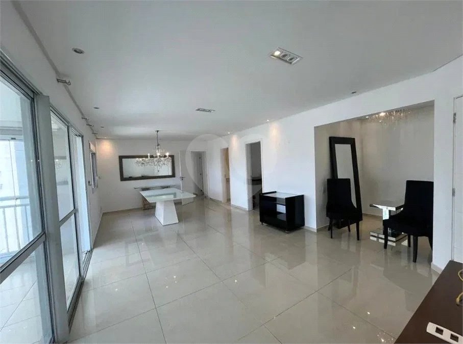 Apartamento de alto padrão com 128 m², 3 suítes, 2 vagas, vista para a piscina e lazer completo em condomínio clube no coração de Nova Petrópolis.
