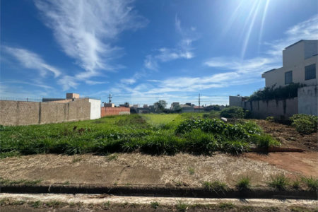 Terreno [a venda no Embaré