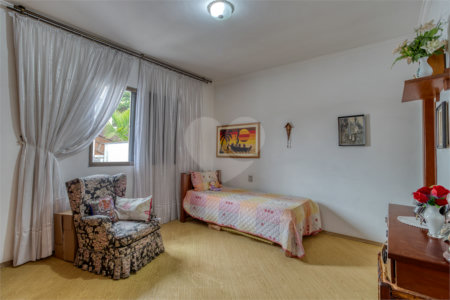 Casa de Vila a venda na Granja Julieta/ 4 quartos
