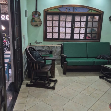 Casa à venda com 5 quartos, sendo 3 suítes, em Real, Praia Grande - SP
