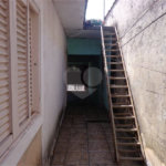 Casa Térrea com 2 dormitórios.
