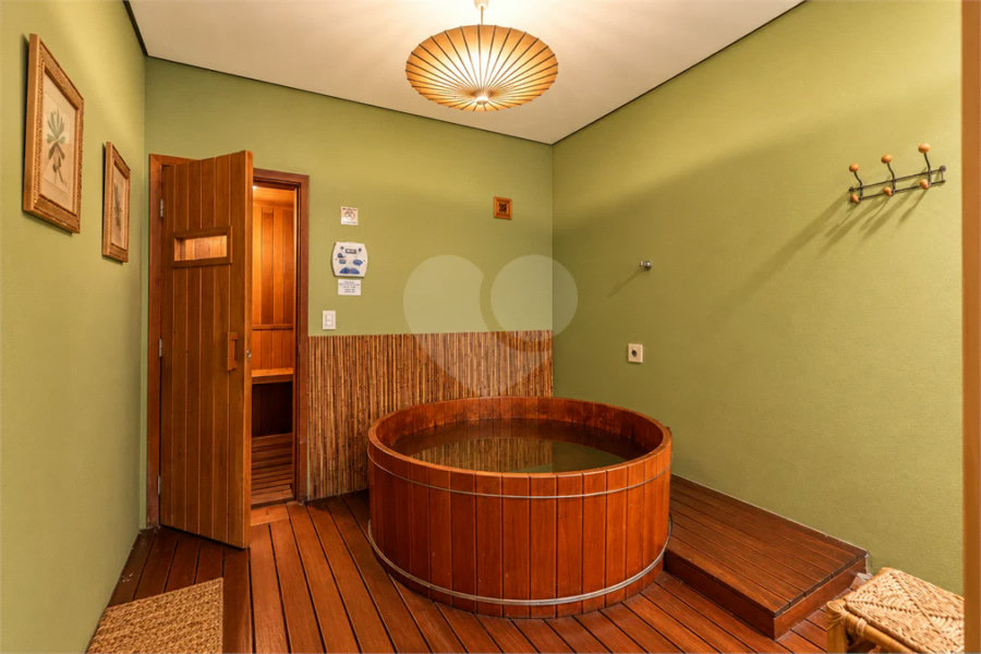 Apartamento mobiliado para locação em Moema | 275 m² | 3 suítes | 4 vagas