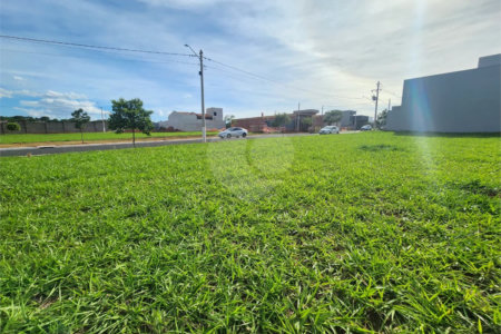 Loteamento no Recanto do Sabias á venda
