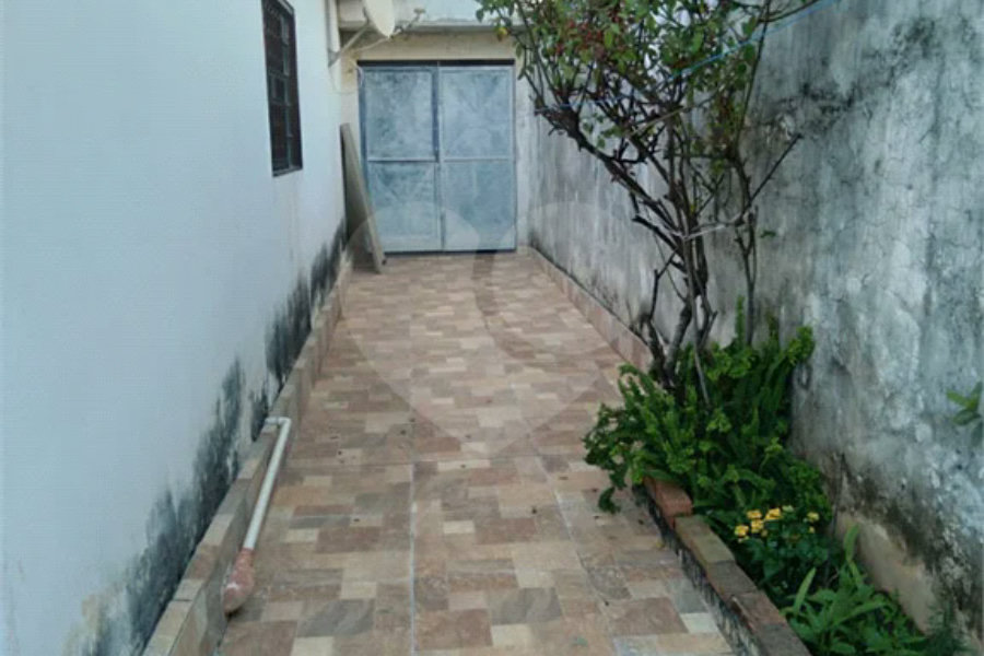 CASA IAA COM 260M DE TERRRENO