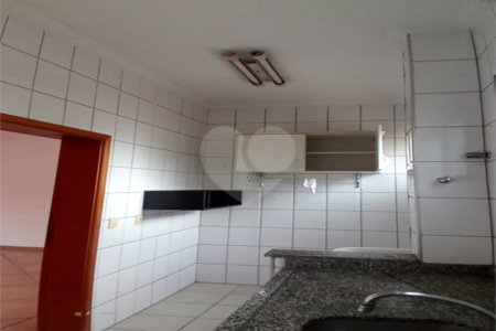 Apartamento no Condomínio Maktub.