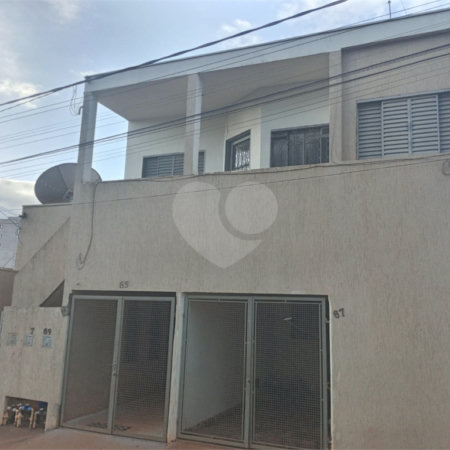 Imóvel para venda sendo 03 casas independentes na Vila Celina.