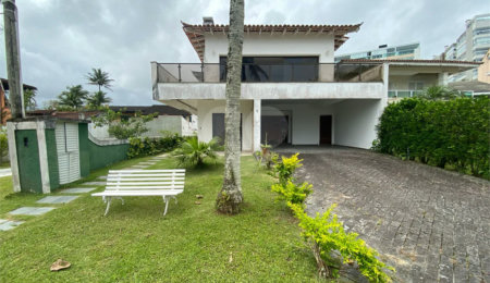 Casa à venda ou para alugar com 5 suítes em Maitinga, Bertioga, SP