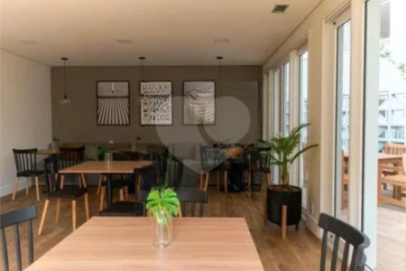 Apartamento na Região do Brás à 8 Minutos do Metrô com 2 Dormitórios e Lazer no Condomínio