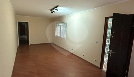 Sobrado à venda com 4 quartos em Vila Moraes, São Paulo, SP