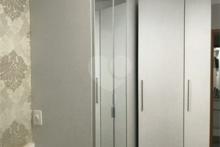 APARTAMENTO MOBILIADO EM FRENTE AO SHOPPING 02 DORMITÒRIOS