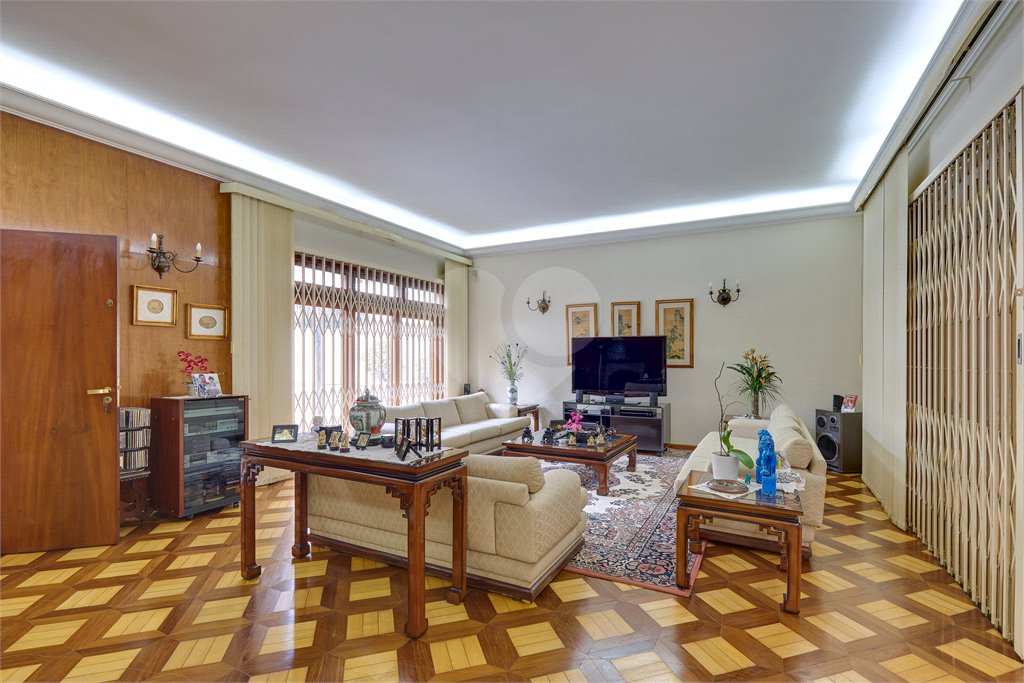 Casa Térrea à venda com 4 quartos, sendo 2 suítes, em Alto da Boa Vista, São Paulo, SP