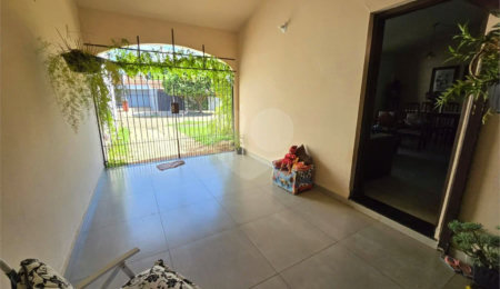 Casa à venda com 3 quartos, sendo 1 suíte, em Cidade Jardim, Pirassununga, SP