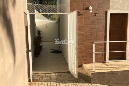 Casa à venda com 2 quartos em Jardim Imperial, Atibaia, SP