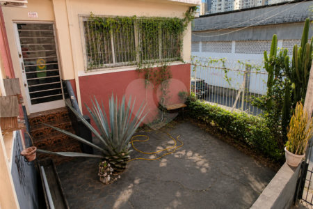 Oportunidade Única no Centro de São Carlos: Imóvel Versátil para Residência ou Negócio