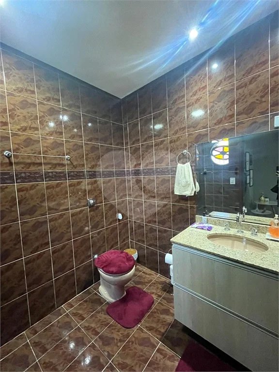 Casa com piscina disponivel para venda com 250m² - Jardim Paris / SP