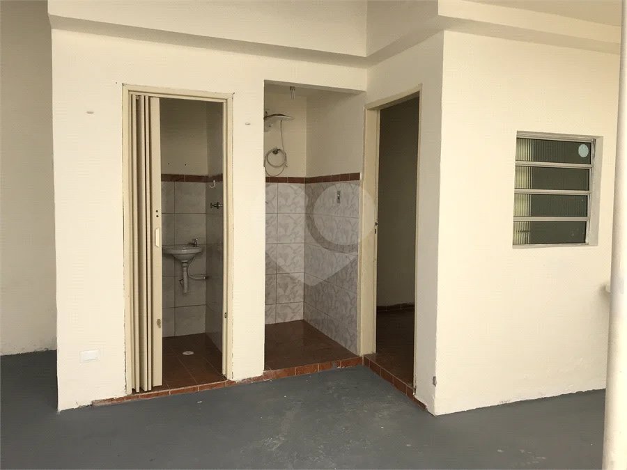 Sobrado à venda com 3 quartos em Vila Nivi, São Paulo, SP