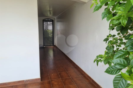 Casa comercial para locação no Centro