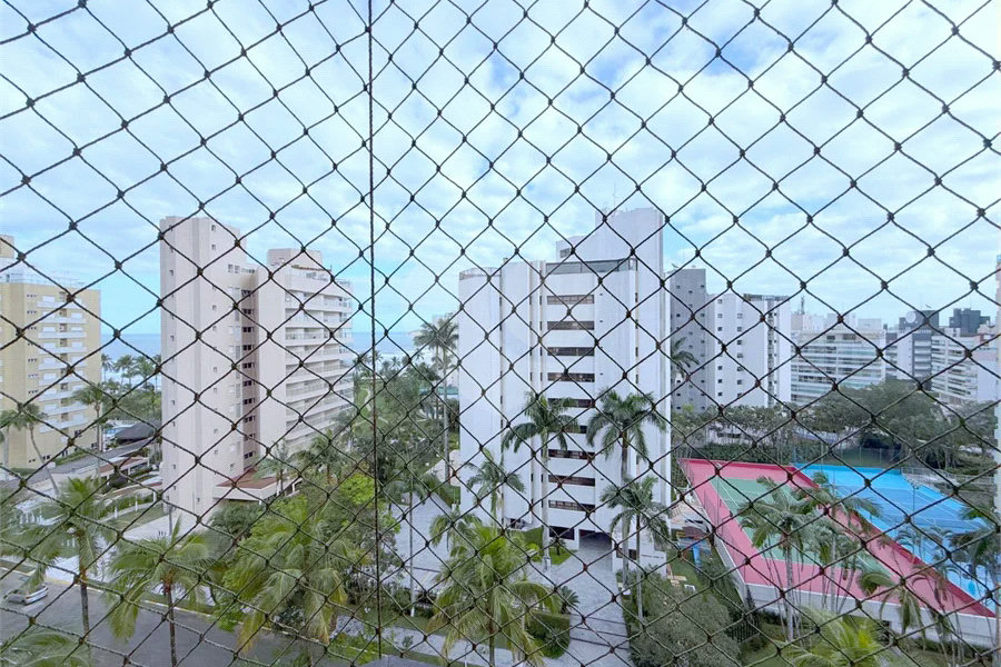 Apartamento à venda com 2 quartos, sendo 1 suíte,  em Riviera de São Lourenço, Bertioga, SP