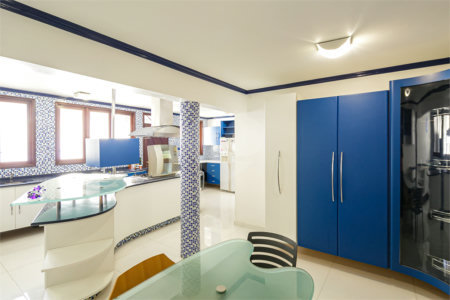 Casa com 4 quartos e ótimo espaço em local nobre no Alto da Boa Vista