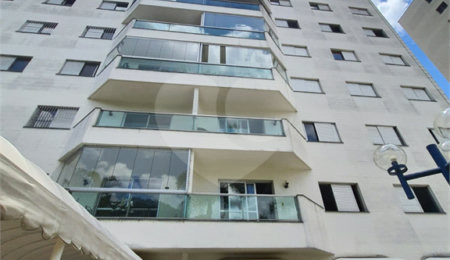 Apartamento à venda com 3 quartos, sendo 1 suíte,  em Vila Monte Alegre, São Paulo, SP