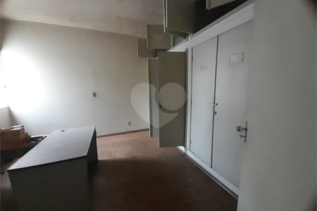 Prédio Comercial na Av. São Carlos - Excelente Oportunidade no Centro da Cidade