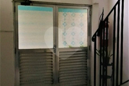 Apartamento com 83m² , 2 dormitórios , 2 vagas , à venda no bairro Cerâmica em São Caetano do Sul.