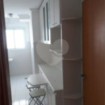 Indaiatuba - Venda - Apartamento no Condomínio Portal das Flores com 64 m², 3 dorms, sendo 2 com armários planejados, , WC social, cozinha planejada e totalmente integrada com a lavanderia, varanda, , 02 vagas de garagem. Excelente localização, a poucos metros do Shopping Polo, mercados, padaria,