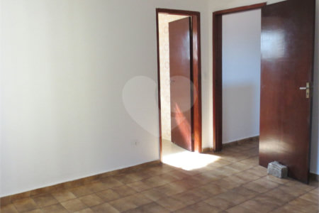 Sobrado Conservado na Saúde- 230m2 - 3 Quartos/1 Suíte/2 Vagas