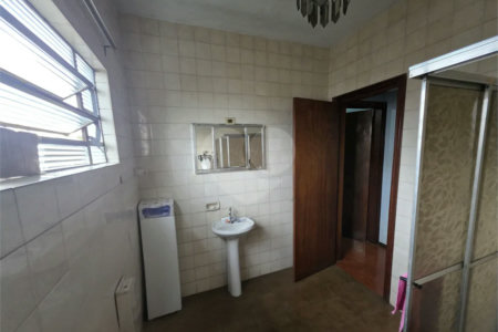 Casa térrea, 2 dormitórios com salão comercial Jd. Nova São Carlos