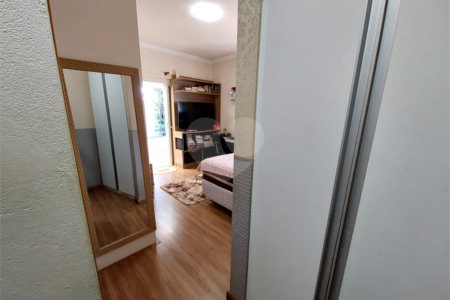 Casa residencial com ponto comercial a venda no Centro