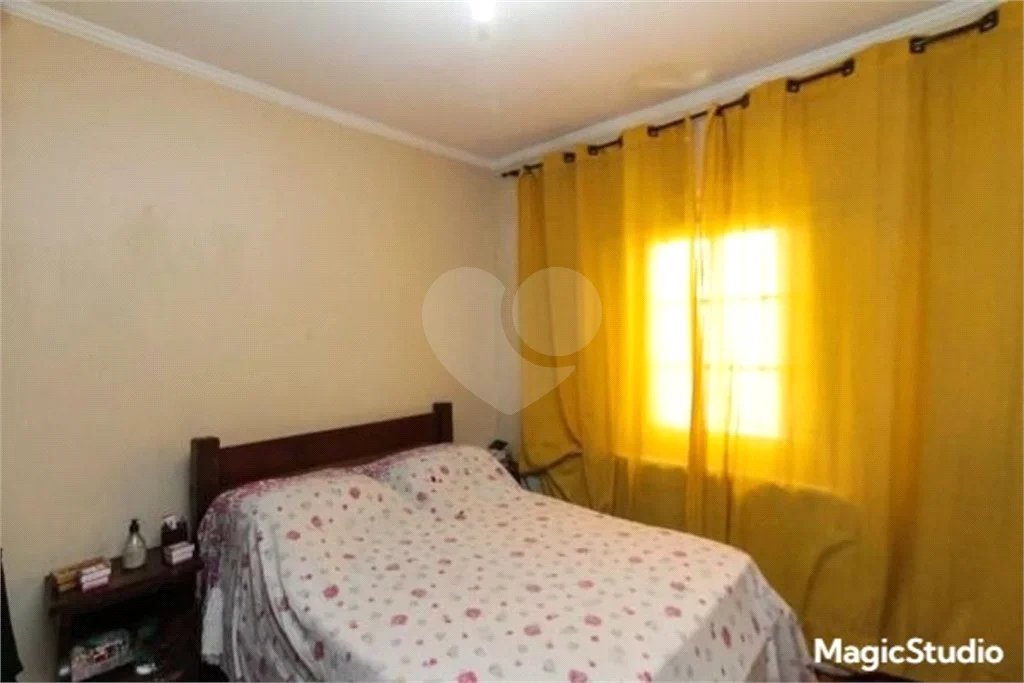 Casa com 154m², 2 dormitórios, 1 vaga, à venda na Vila Ema.