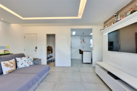 Apartamento à venda com 3 quartos, sendo 1 suíte, em Alto da Boa Vista, São Paulo, SP