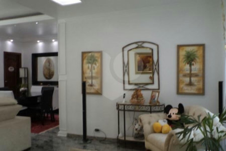 Casa térrea com 3 quartos em bolsão residencial City Campo Grande em São Paulo - SP