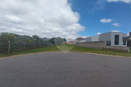 Terreno a venda no condominio Santa Isabel