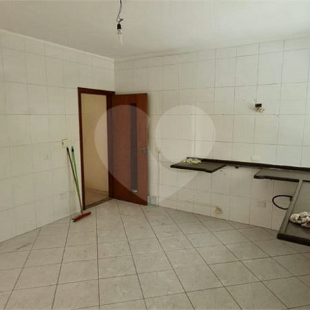 Excelente Sobrado à venda no Ipiranga c/ 220m2 - 4 Suítes/2 Vagas - 600 m. metrô Sacomã