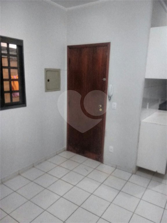 Sobrado a venda.