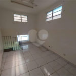 GALPÃO COMERCIAL DE 220,0 M² COM 02 BANHEIROS, COPA COM REFEITORIO, MEZANINO E VAGA DE GARAGEM PARA LOCAÇÃO NA LAPA