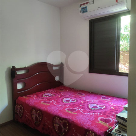 Apartamento no Condomínio Ipê Branco .
