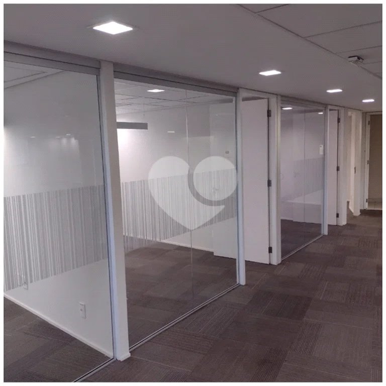 Conjunto comercial para locação na Vila Olímpia 384,81 m², 7 vagas de garagem