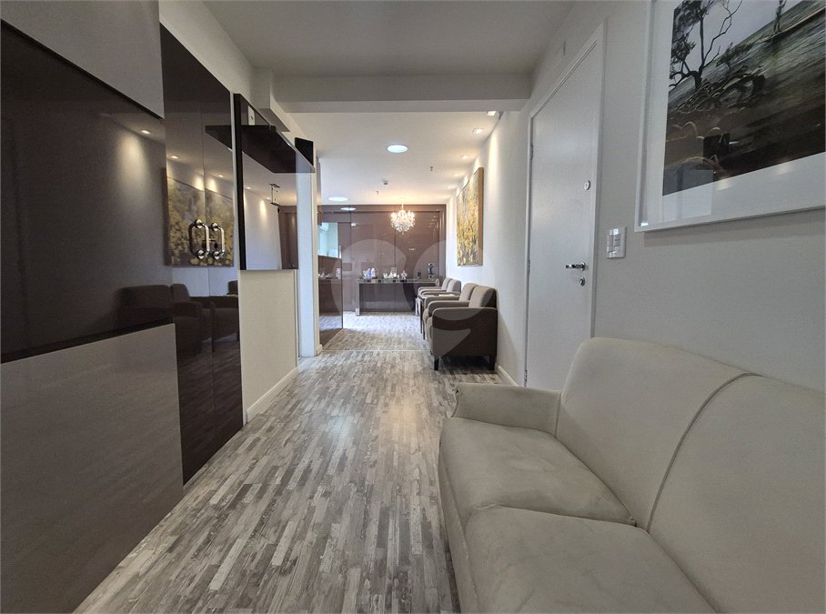 Sala comercial para venda ou locação na Brig.ís Antônio entre Paulista e Parque do Ibirapuera, 70 m², duas vagas de garagem