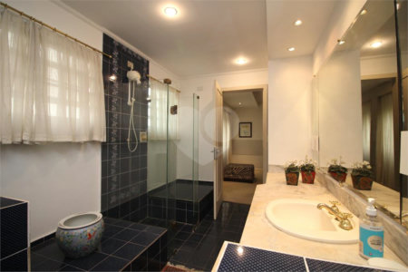 Casa à venda com 6 quartos, sendo 1 suíte, em Brooklin, São Paulo, SP